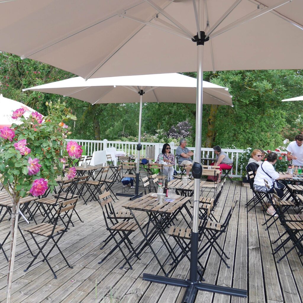 La terrasse pour les pauses de la visite