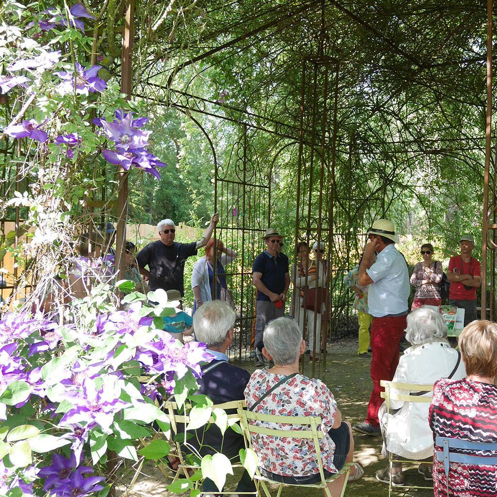 Visitez la roseraie de Doué-la-Fontaine en groupe